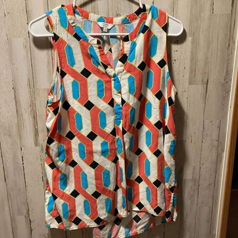 Blouse by crown and ivy ready for spring size large
